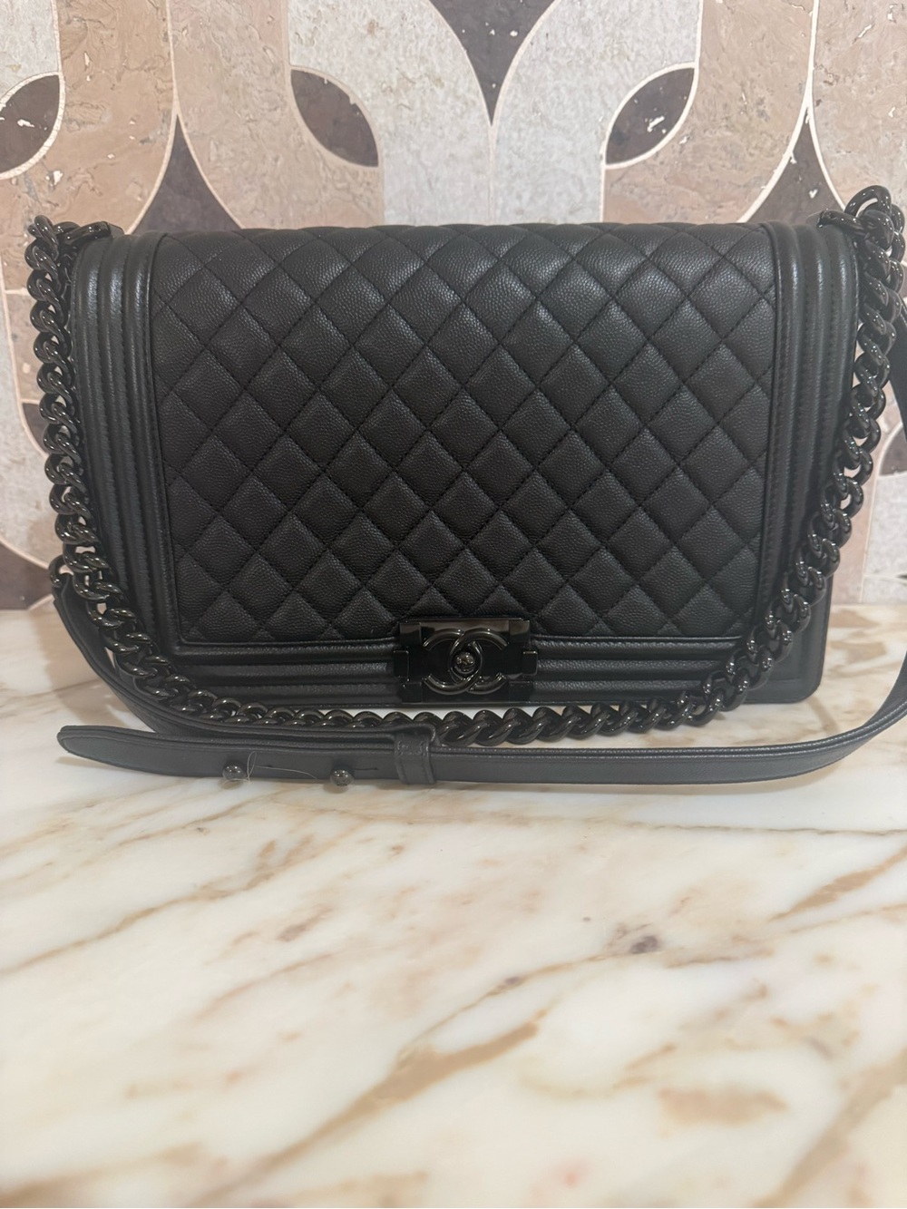 Chanel so black medium boy bag